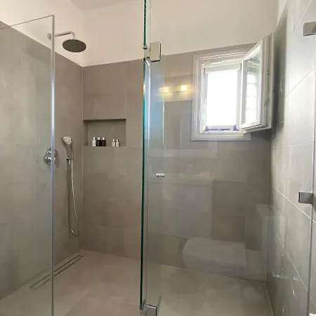 Dioni Santa Maria (Paros)