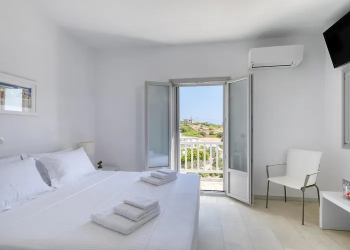 Dioni Santa Maria (Paros)